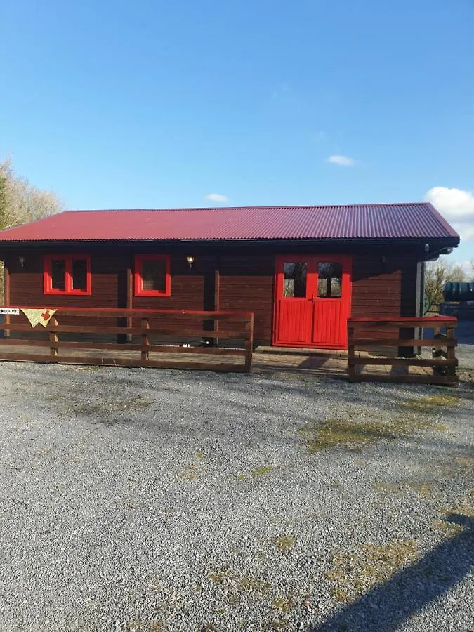 Red Squirrel Lodge Γκάλγουεϊ Σαλέ
